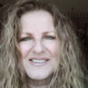 Meet your Posher, Connie